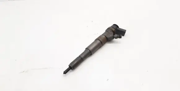 BMW 1 E81 E87 Fuel injector 0445110209 7794435