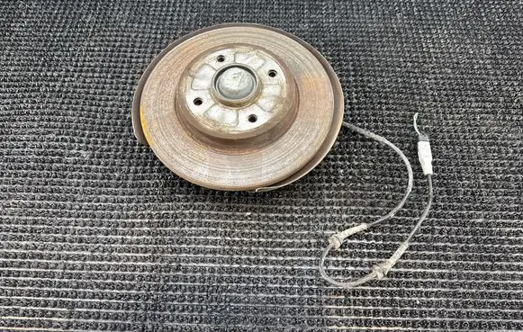 Peugeot 3008 I Rear wheel hub 