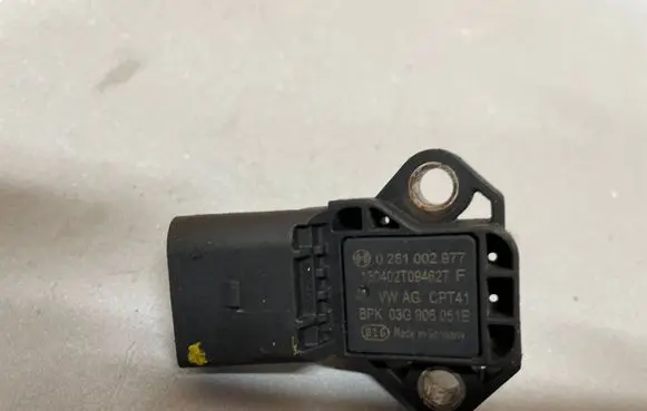 Volkswagen PASSAT B8 Air pressure sensor 03G906051E