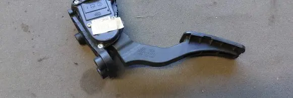 Hyundai i30 Accelerator throttle pedal 327002H300