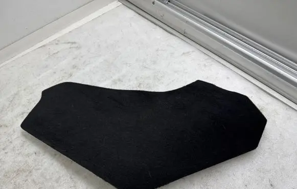 Tesla Model Y Centre console side trim front 149306200E 149470900E 164151