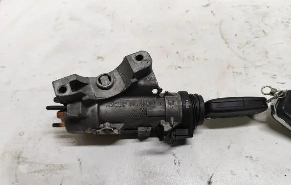 Audi A6 S6 C5 4B Ignition lock contact 4B0905851F