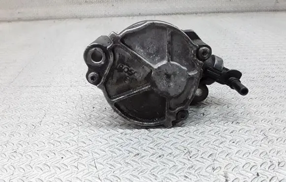 Ford Focus C-MAX Vacuum pump