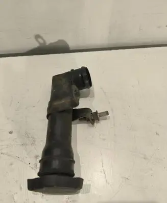 Chevrolet Suburban Oil fill pipe 