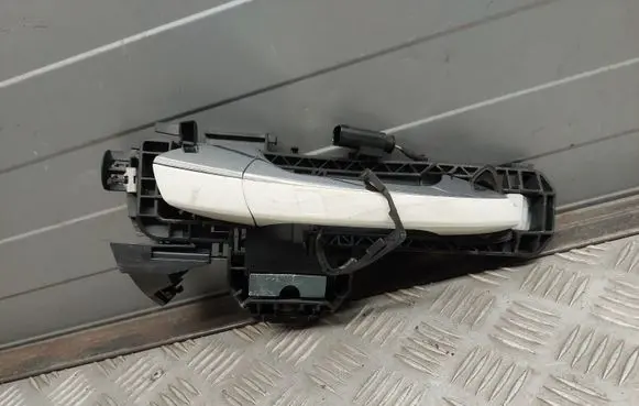 Mercedes-Benz GL X166 Front door exterior handle A2047602434