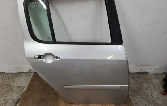 Renault Modus Rear door 