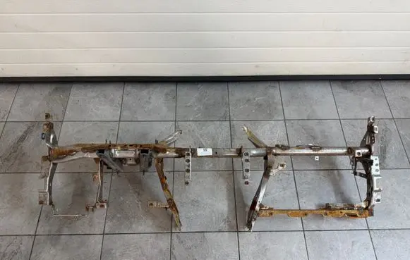 Volkswagen Amarok II Dashboard cross member/frame bar MB3B2104545BG