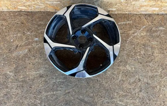 R18 alloy rim