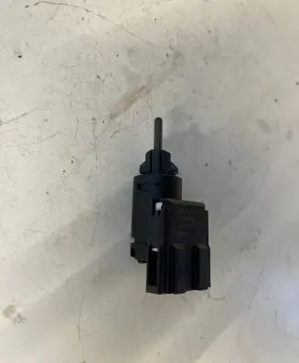 Audi A6 S6 C6 4F Brake pedal sensor switch 3B0945511C 19322010 09194