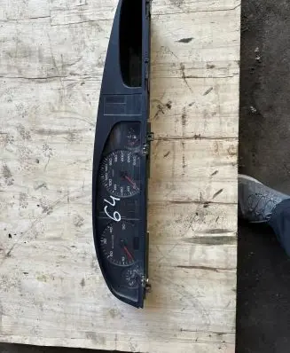 Audi A6 S6 C4 4A Speedometer (instrument cluster) 88311219