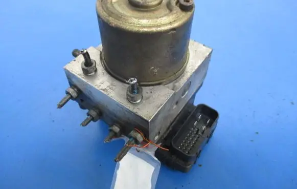 Hyundai Trajet ABS Pump 58910-3A1000