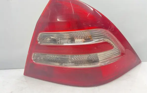 Mercedes-Benz C W203 Rear/tail lights 2038200264