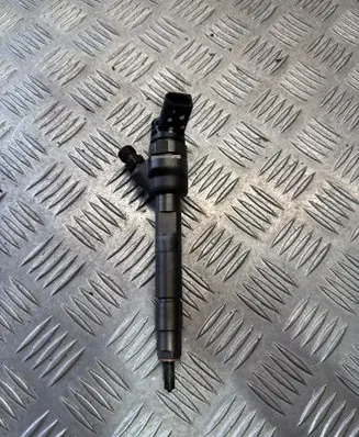 BMW 5 F10 F11 Fuel injector 0445110478 7810478