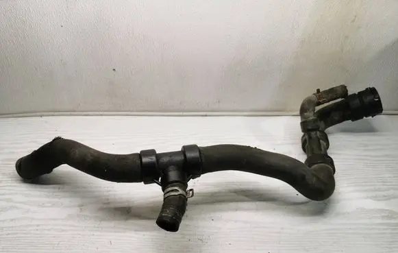 Volvo V70 Engine coolant pipe/hose S4000250