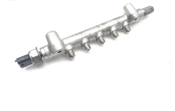Opel Meriva B Fuel main line pipe 55570022 07R06360 07R42506