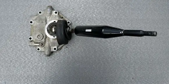 Nissan Patrol Y61 Gear shifter/selector 32839VB900