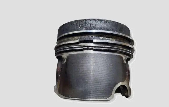 Volkswagen PASSAT B6 Piston CBA