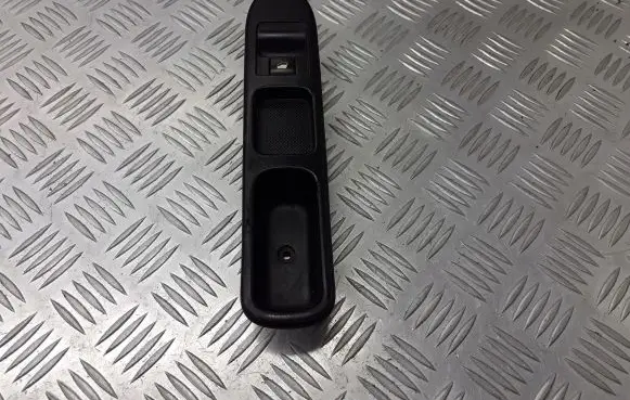 Peugeot 307 Quarter vent window switch 96351625XT