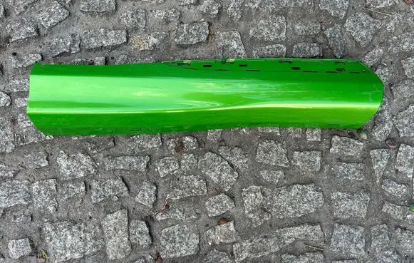 Rear door trim (molding)