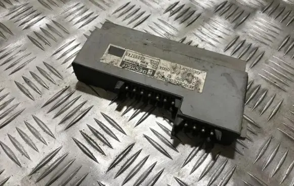 Mercedes-Benz E W124 Other control units/modules 1248201226 20095745