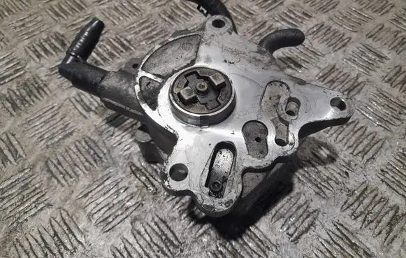 Volkswagen Golf Plus Vacuum pump 03G145209C 050308