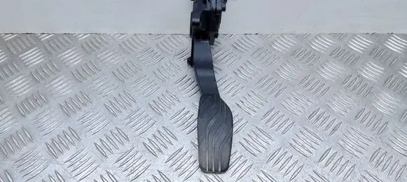 Nissan Qashqai Accelerator throttle pedal 180024BA0B