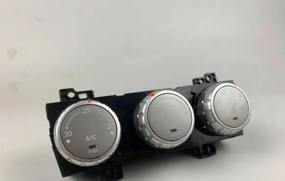 Subaru Forester SG Climate control unit 72311SA120
