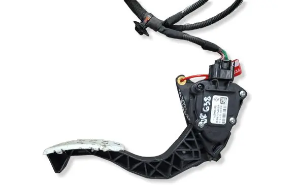 Renault Captur II Accelerator throttle pedal S26301638 180108467R