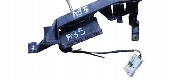 Land Rover Range Rover L322 Headlight/headlamp mounting bracket 1301329337