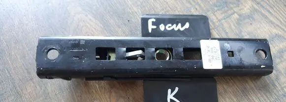 Ford Focus Seat belt adjustment motor AM51611C46AB