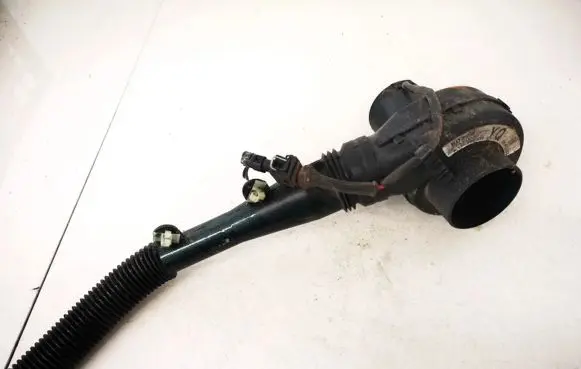 Opel Omega B1 Secondary air pump 90493287 0130007810