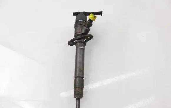 Volvo V70 Fuel injector 8658352 0445110078