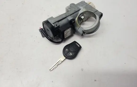 Nissan Juke I F15 Ignition lock 216697757 MW1014 28590C9968