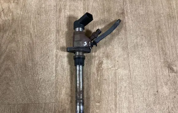 Ford Mondeo MK IV Fuel injector 9657144580