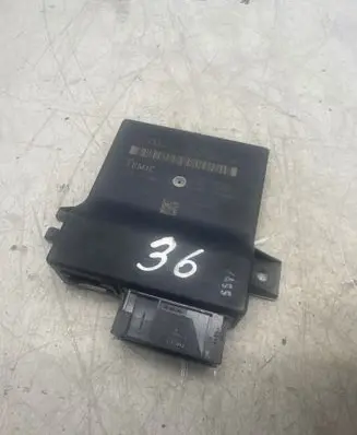 Volkswagen Golf V Gateway control module 4F0907468D 4F0910468A
