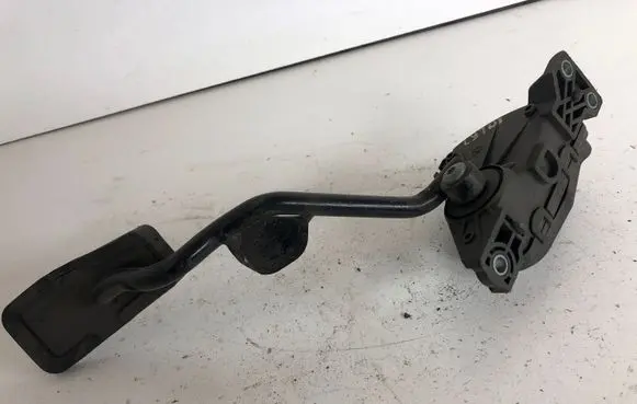 Audi A6 S6 C5 4B Accelerator throttle pedal 8E2721523C