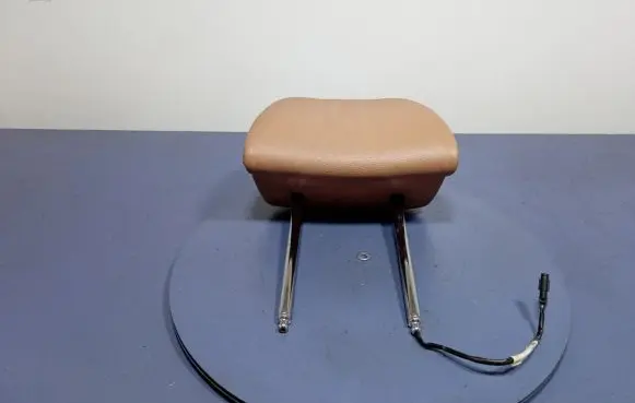 BMW 7 F01 F02 F03 F04 Front seat headrest 