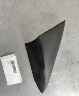 Maserati Quattroporte Front door glass trim molding 67203300
