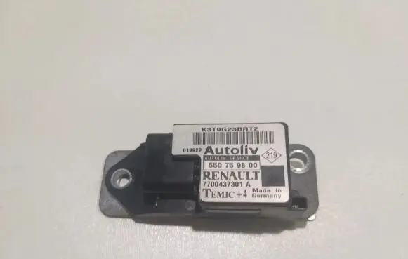Renault Scenic I Airbag deployment crash/impact sensor 7700437301 550759800