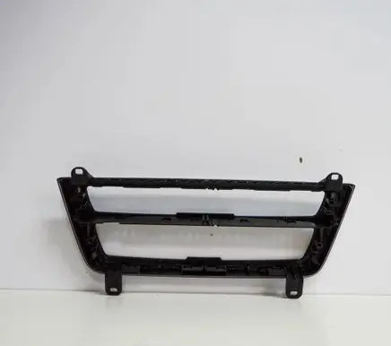 BMW 4 F32 F33 Radio/GPS head unit trim 9306450