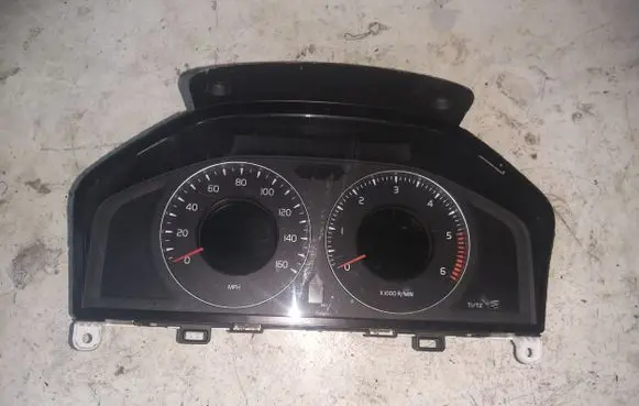Volvo XC60 Speedometer (instrument cluster) 31270905AA