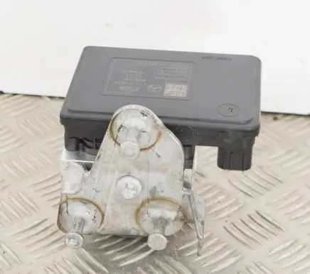 Mercedes-Benz C W205 ABS Pump A2539011400 A2534312800