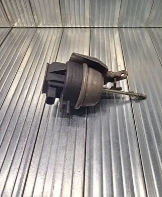 Audi A4 S4 B8 8K Turbine electric control actuator SMK306004
