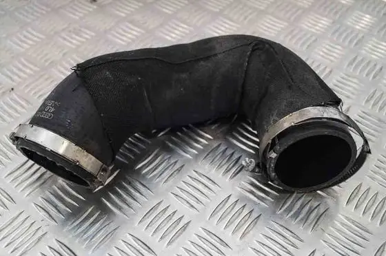 Audi Q7 4L Intercooler hose/pipe 4L0145972