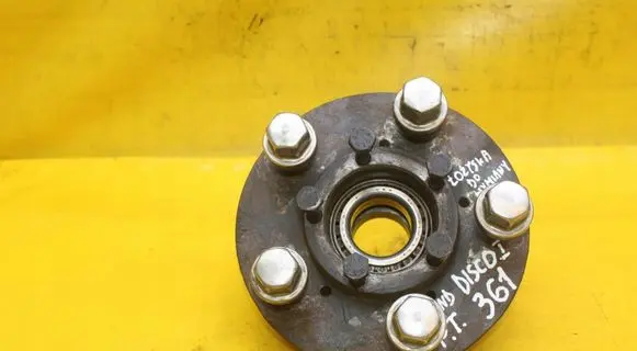 Land Rover Discovery Rear wheel hub 361