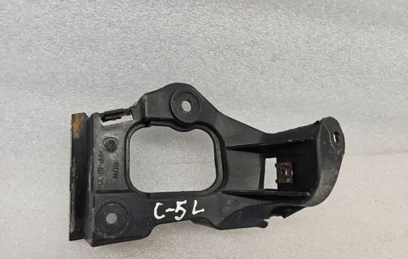 Audi A6 S6 C5 4B Front bumper mounting bracket 4B0853922B