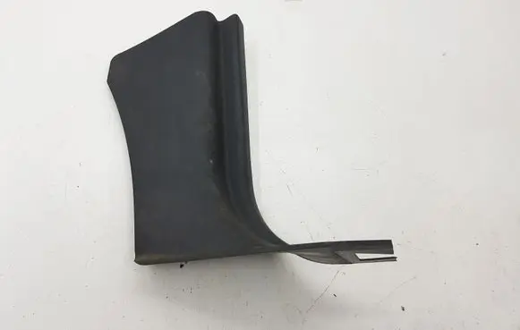 Chrysler Voyager (C) pillar trim F1028201C