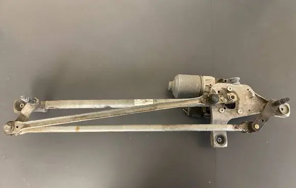 Volvo V60 Front wiper linkage and motor 3397021174 1501052261 30753494