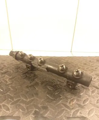 Volvo V50 Fuel main line pipe 9685297580 101690210 28497Z01