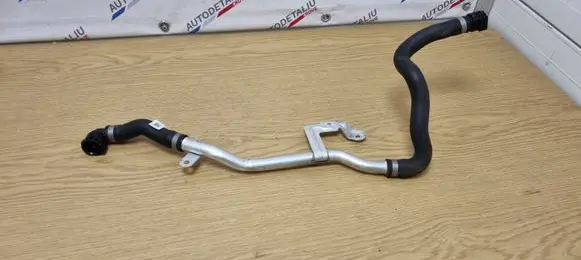 BMW 3 G20 G21 Engine coolant pipe/hose 6820399